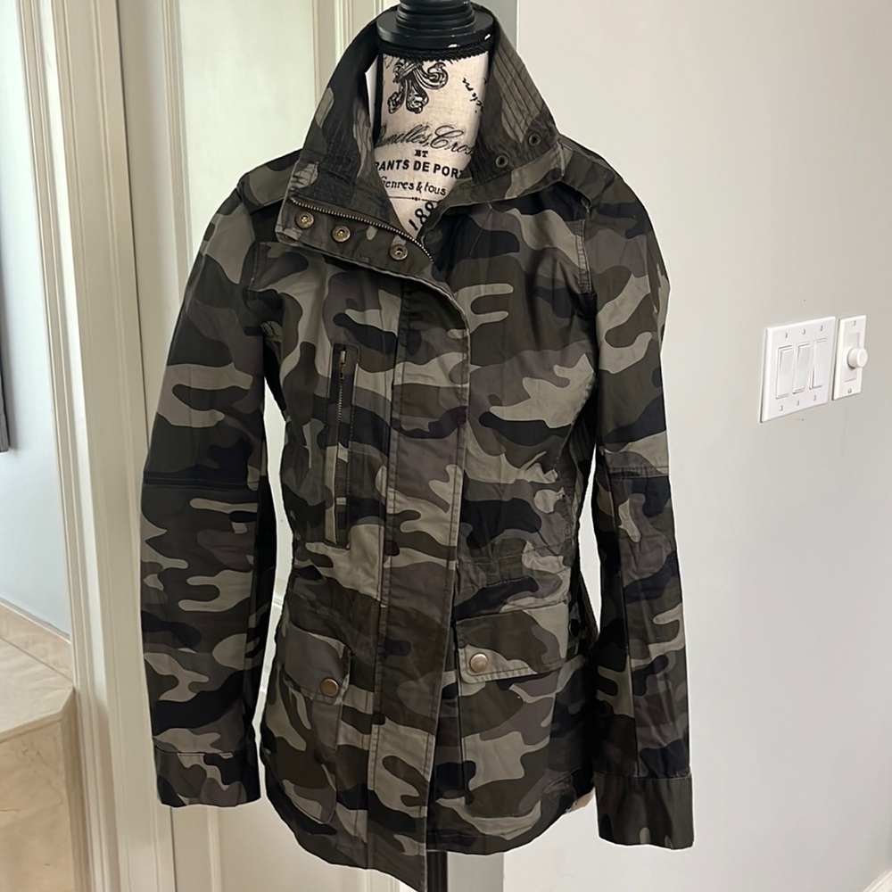 Camo Moment utility jacket